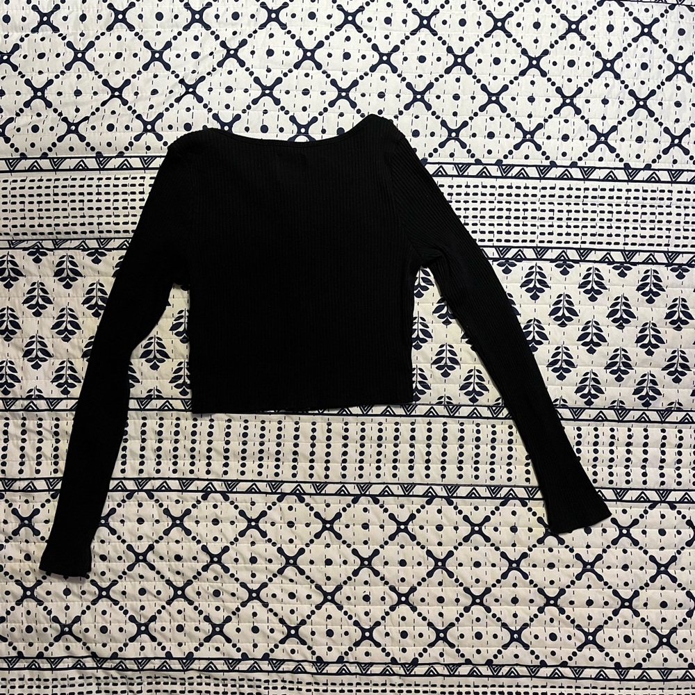 button top - Picture 2 of 3